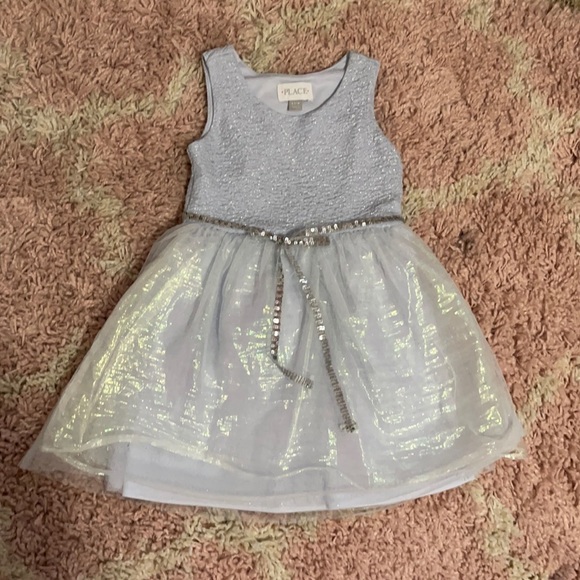 Beautiful baby blue dress! ❤️